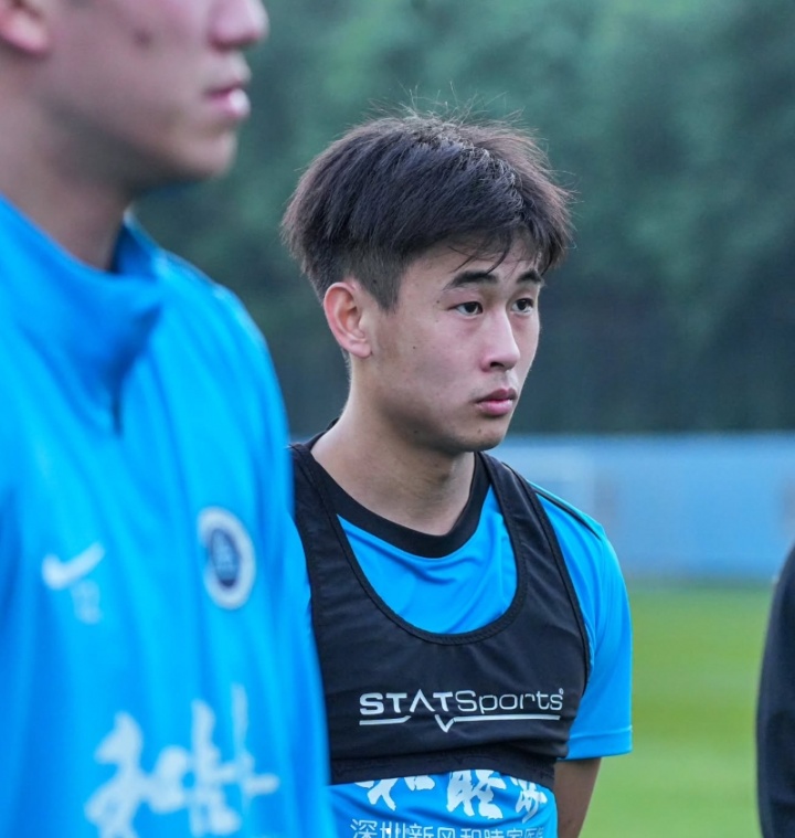不顺！戴伟浚上赛季冬训ACL+在申花0出场 刚加盟新鹏城半月板撕裂