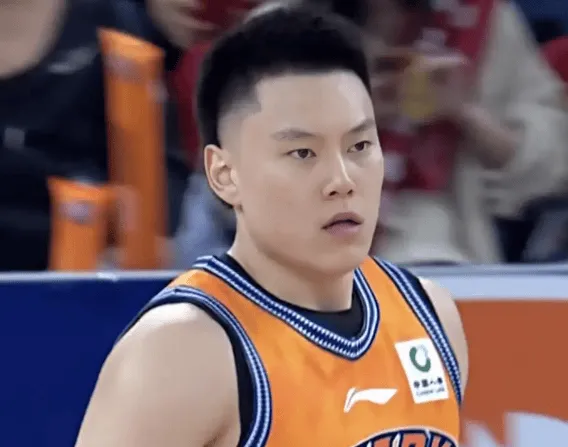 世界杯客户端更新下载-差距！上海半场三分18投12中&amp;amp;命中率66.7%，宁波仅为23.5%